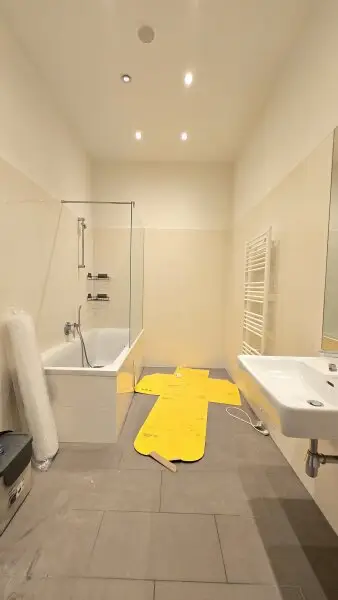 Traumhafte 2-Zimmer-Altbauwohnung in super zentraler Innenstadtlage