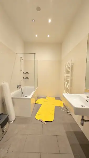 Traumhafte 2-Zimmer-Altbauwohnung in super zentraler Innenstadtlage