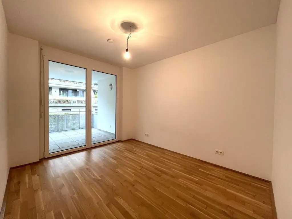 Wunderschöne Neubauwohnung mit 11m² Außenfläche + Nähe U6!! AB DEZEMBER