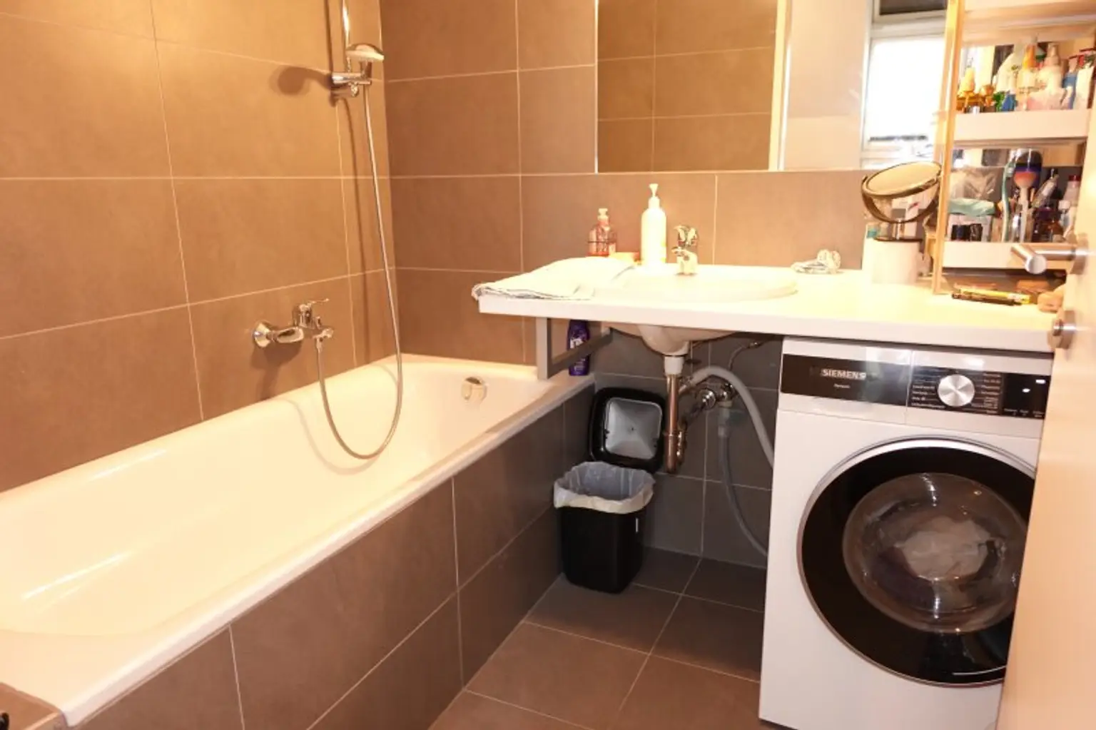 HOFSEITIGE 2 Zimmer BALKON-Neubauwohnung mit IDEALER Aufteilung - Nahe U6 Thaliastraße