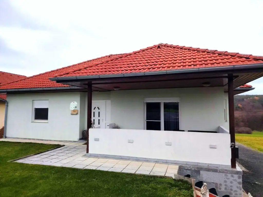 Top gepflegter Bungalow in Ruhelage – einziehen & wohlfühlen