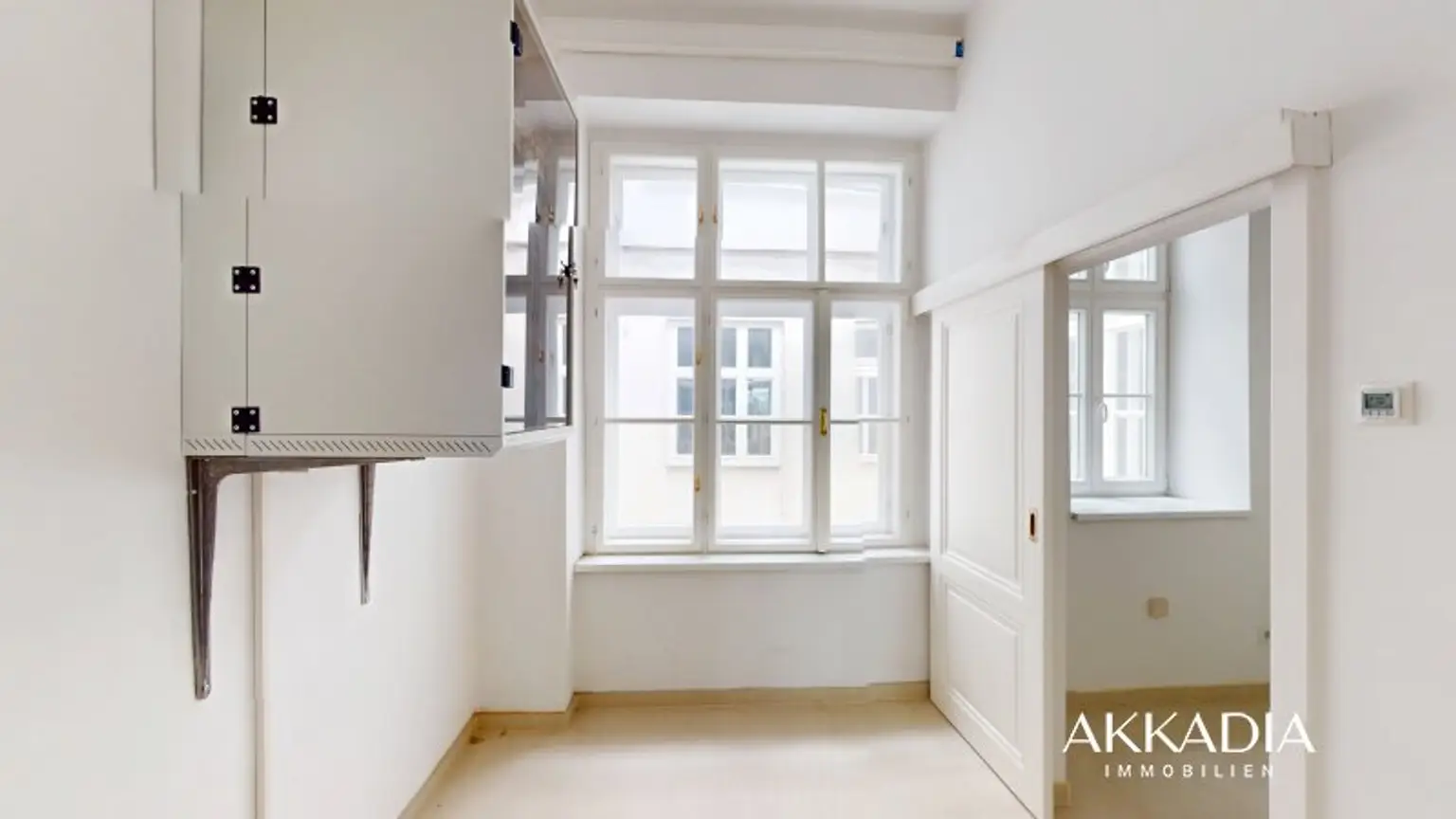 Altbaubüro mit Blick in den Resselpark