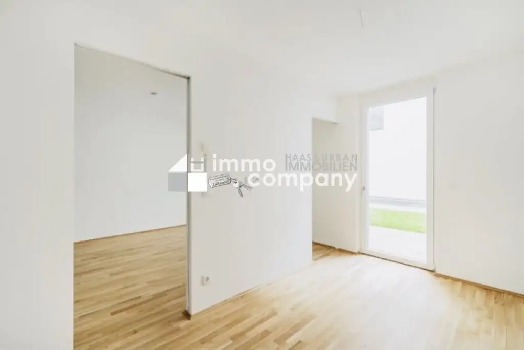 Schöne und moderne Wohnung mit eigenem Garten und Terrasse! 15. Bezirk. U3 und U6!