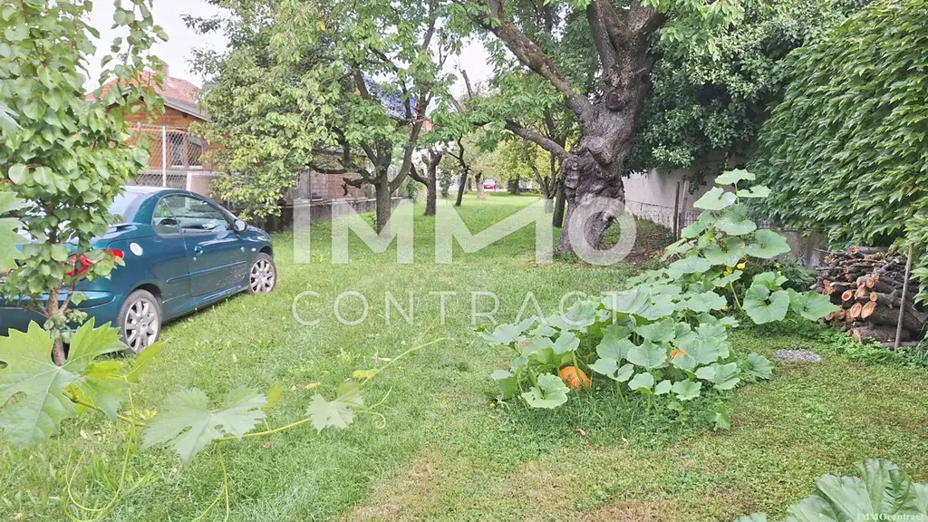 Geräumiges Mehrfamilienhaus mit großem Garten, sowie ehemaligen kleinen Geschäftslokal neben Bahnhof