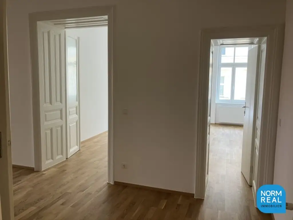 Elegante 4 Zimmer Erker Altbauwohnung