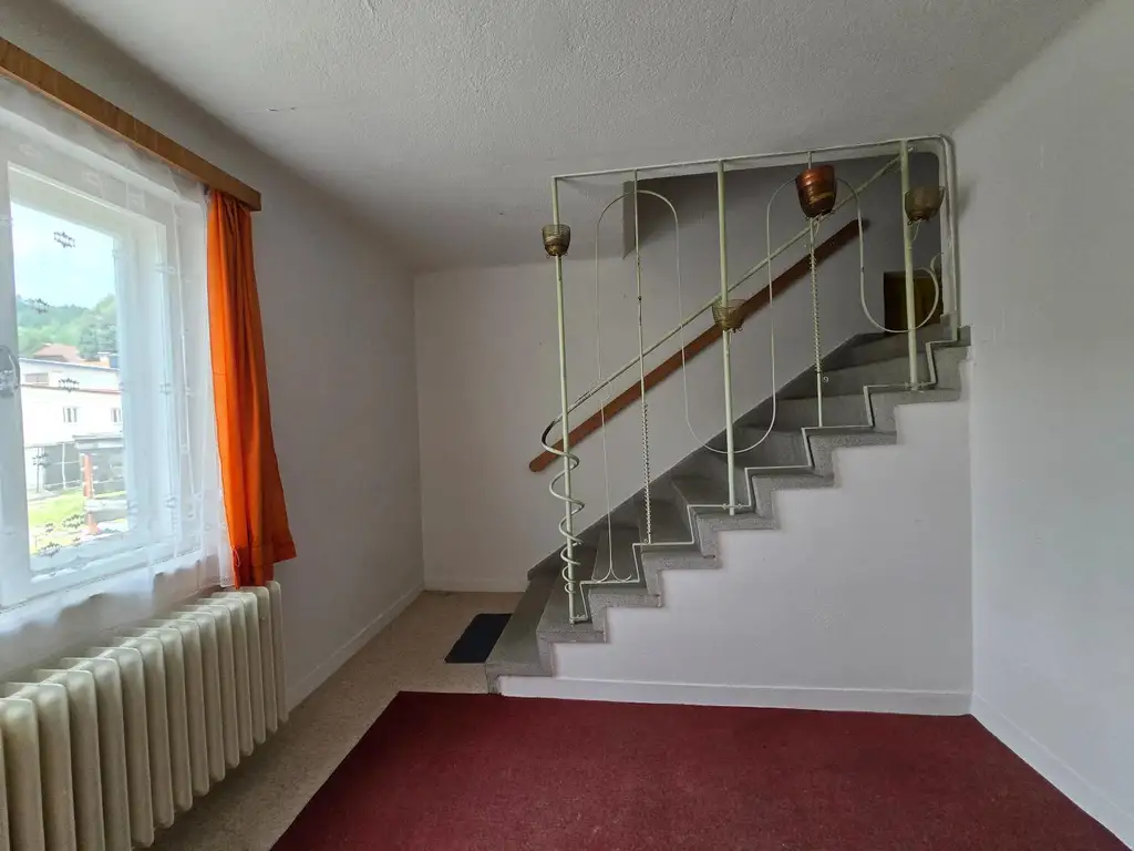 Großes Haus mit Entwicklungspotenzial in Mönichkirchen / ehemaliges Hotel