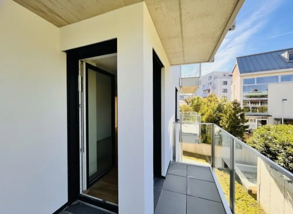 Erstbezug! Neubau-Reihenhaus mit Terrasse, Dachterrasse, Loggien & Garten (auch für Anleger)