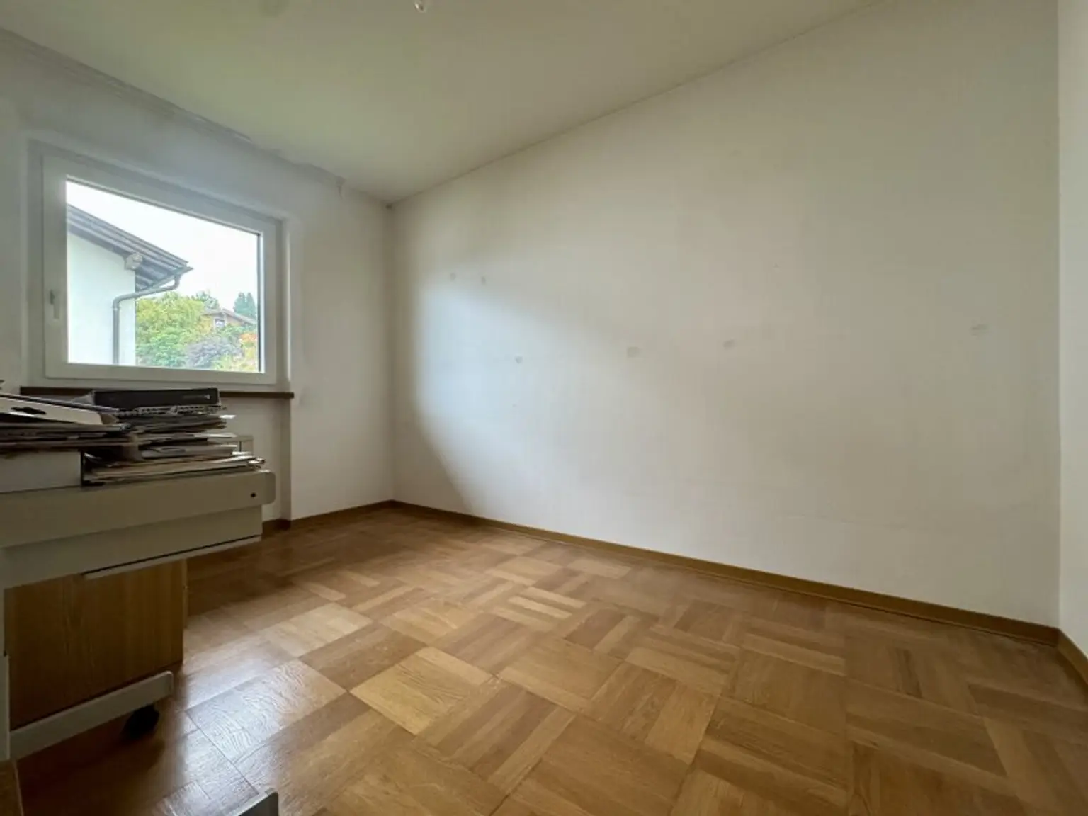 *geräumige 3 Zimmer Wohnung mit extra Küche und Balkon!  Super schöne Aussicht inkludiert!