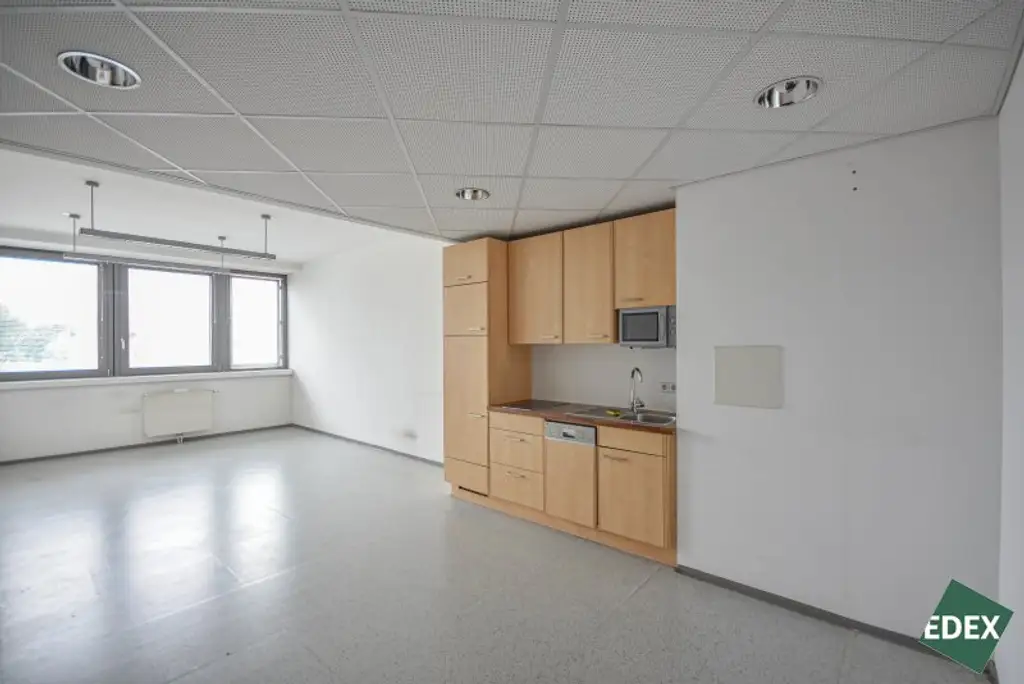 Geräumige Bürofläche mit optimaler Anbindung