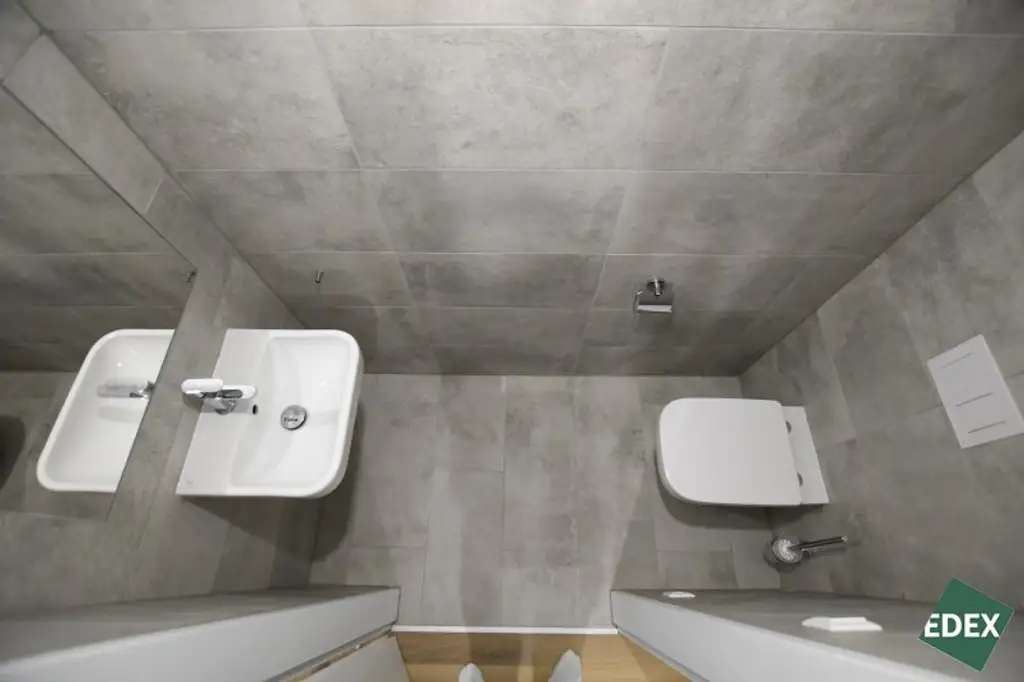 Erstbezug nach Sanierung: Schöne 2 Zimmer-Wohnung nahe Meidling Bahnhof