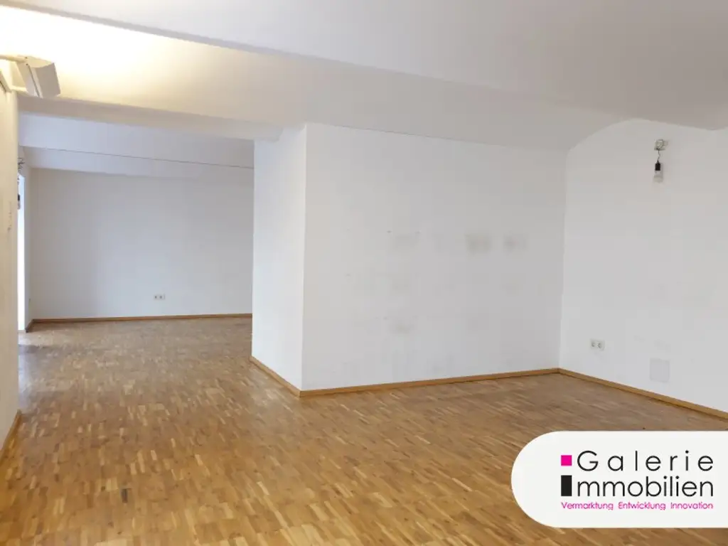 113m² Geschäftslokal/ Atelier mit Galerie an werbewirksamer Lage in Neubau !