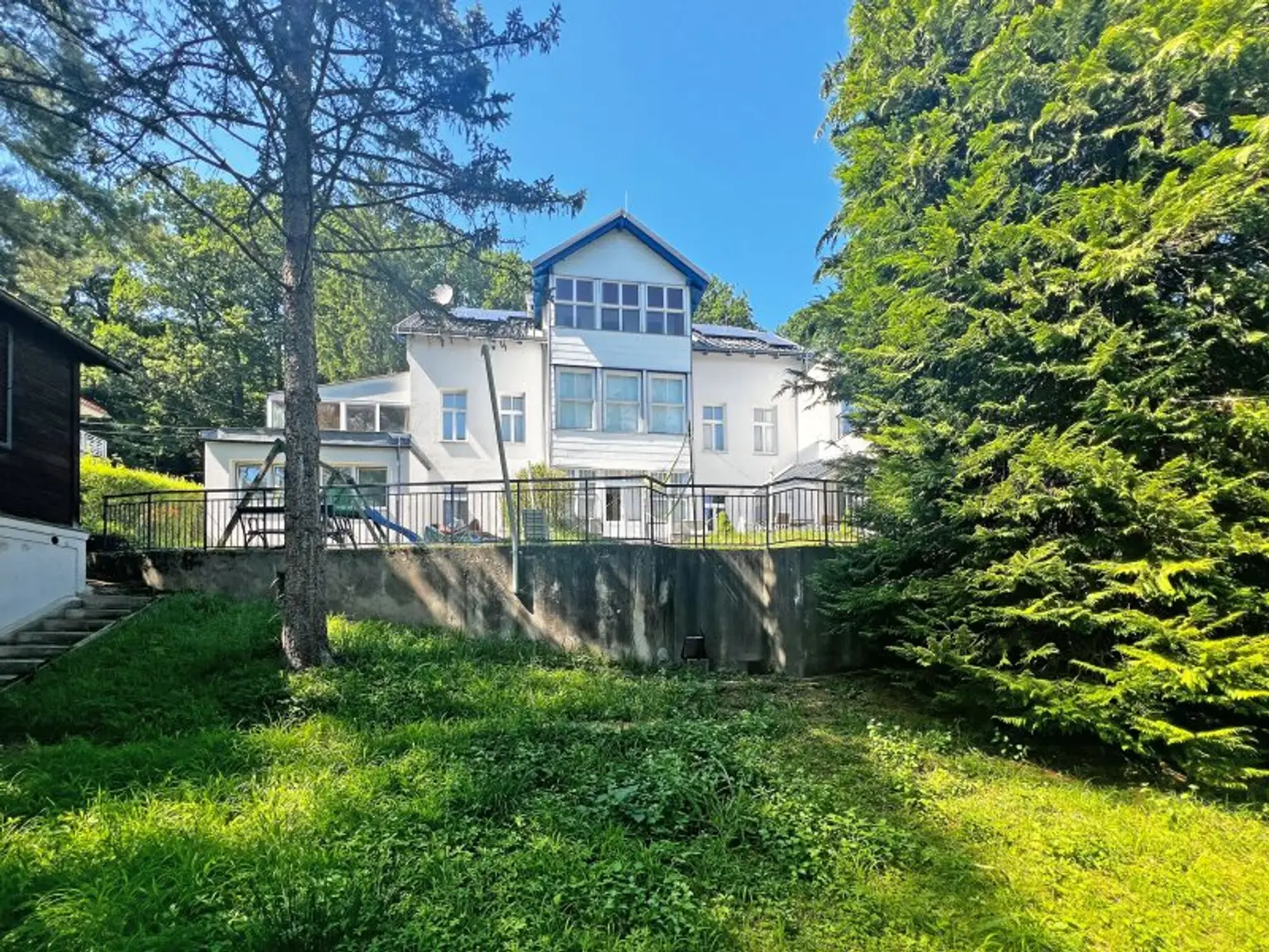 Charmante 5-Zimmer Villenetage mit traumhafter Terrasse und Wienerwaldblick am Sagberg