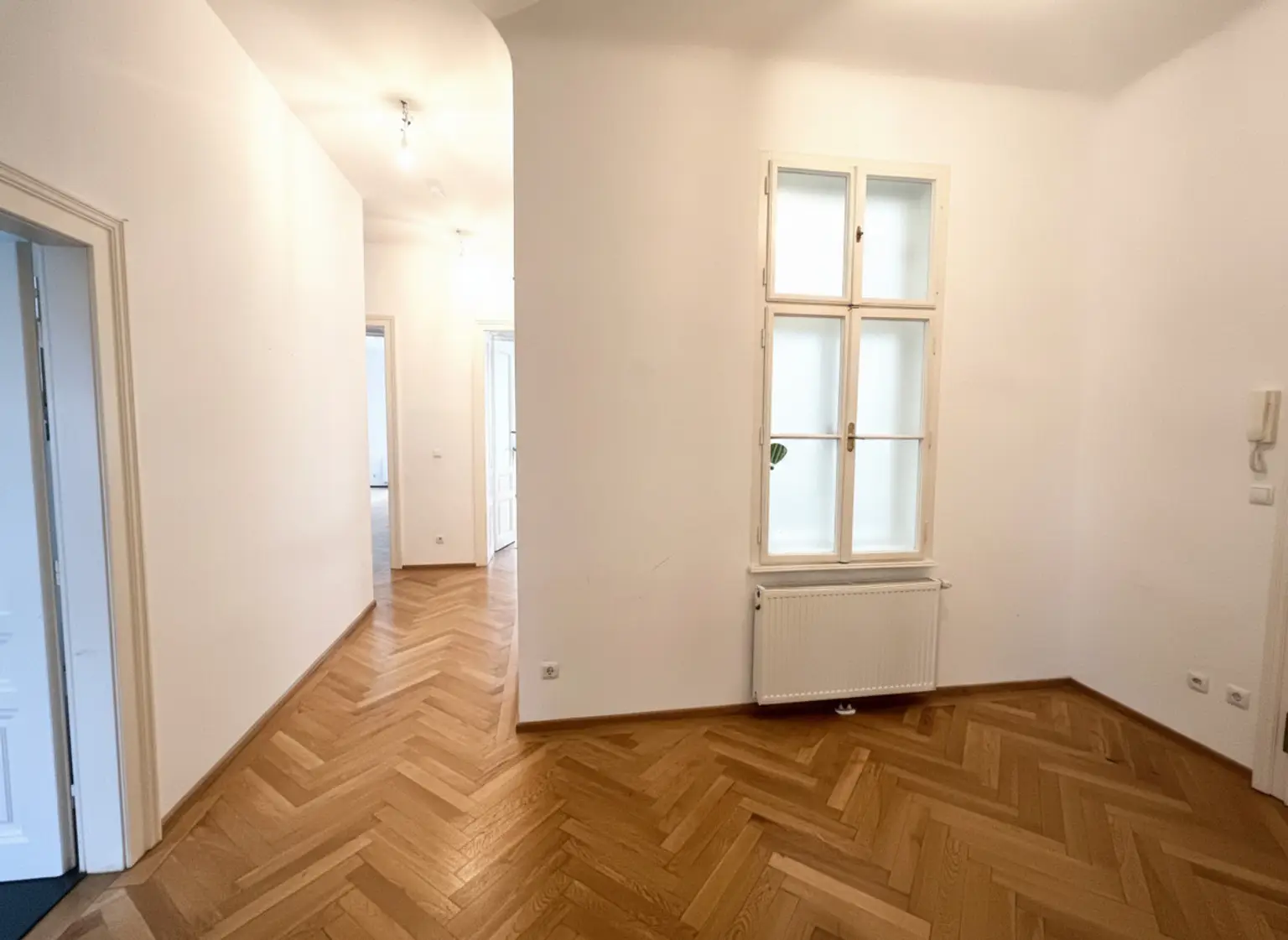 In Renovierung - UNBEFRISTET: Wohnen in Bestlage in einer Altbauwohnung