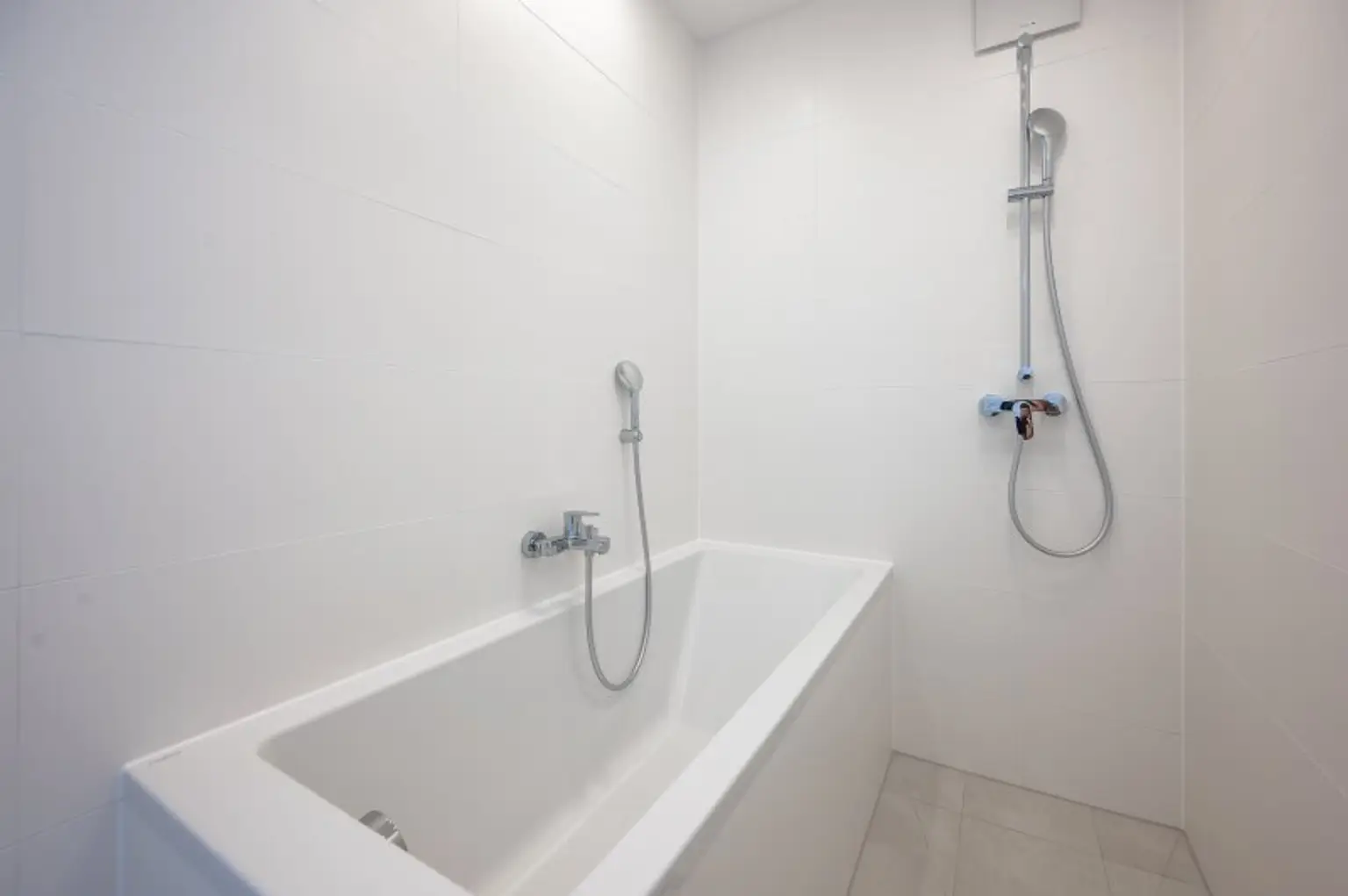 ++MOLLARD 50++ außergewöhnliche 3-Zimmer-Wohnung mitten im Herzen der Stadt (1/24)