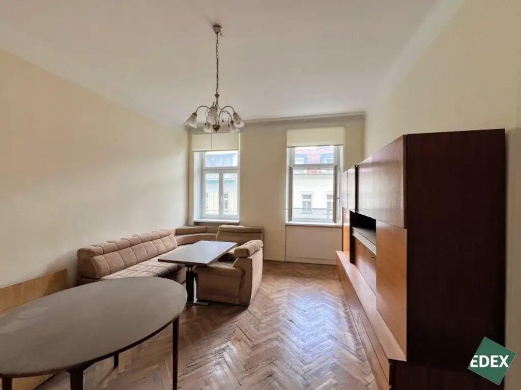 Altbauwohnung zum Sanieren – 48 m² mit Balkon im 3. Liftstock