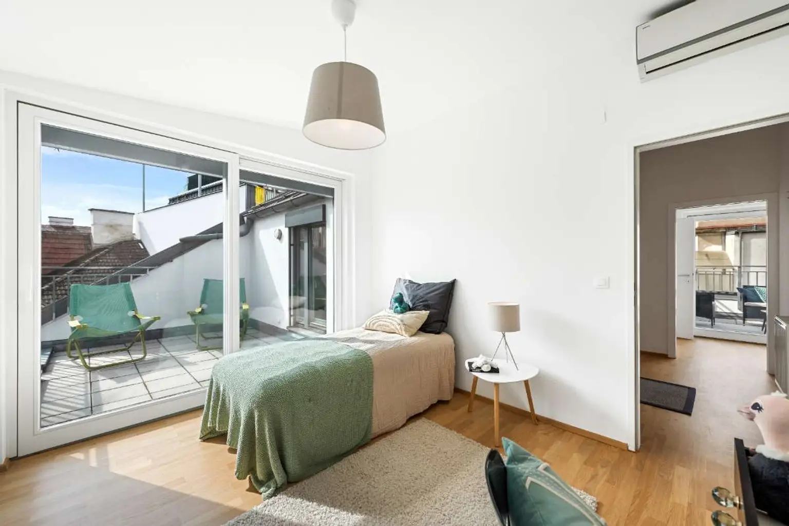 Dachgeschoßtraum  116m²  mit 3 Terrassen in Toplage 1090 Wien !