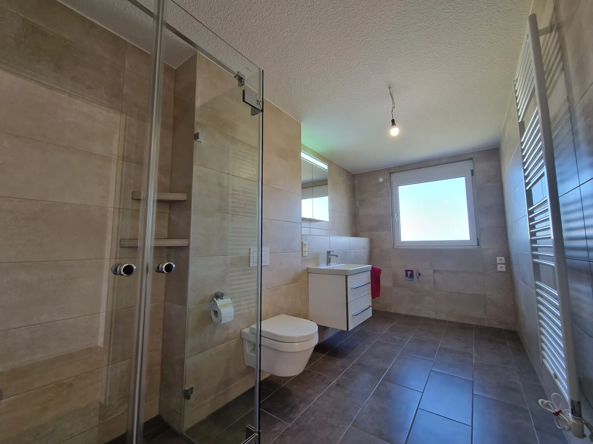 Badezimmer Ansicht 1