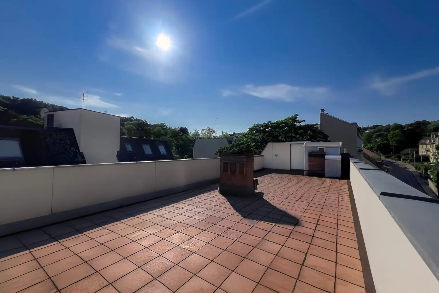 “Rare Parkside Living! Beside Vienna’s Romantic English Garden!“