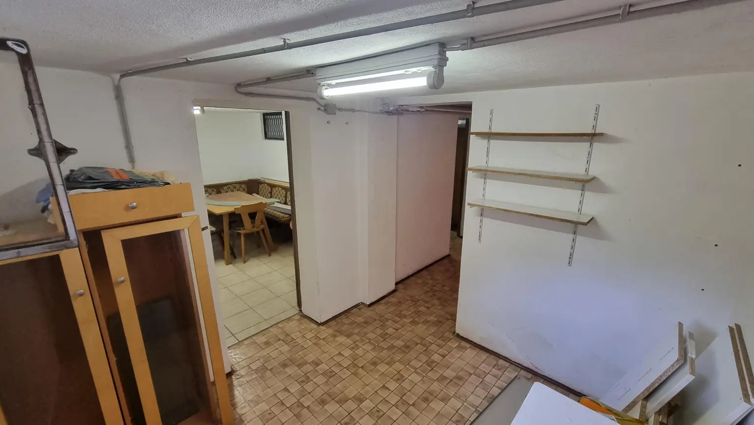 Charmantes Einfamilienhaus in ruhiger Grünlage – innen renoviert und bezugsbereit