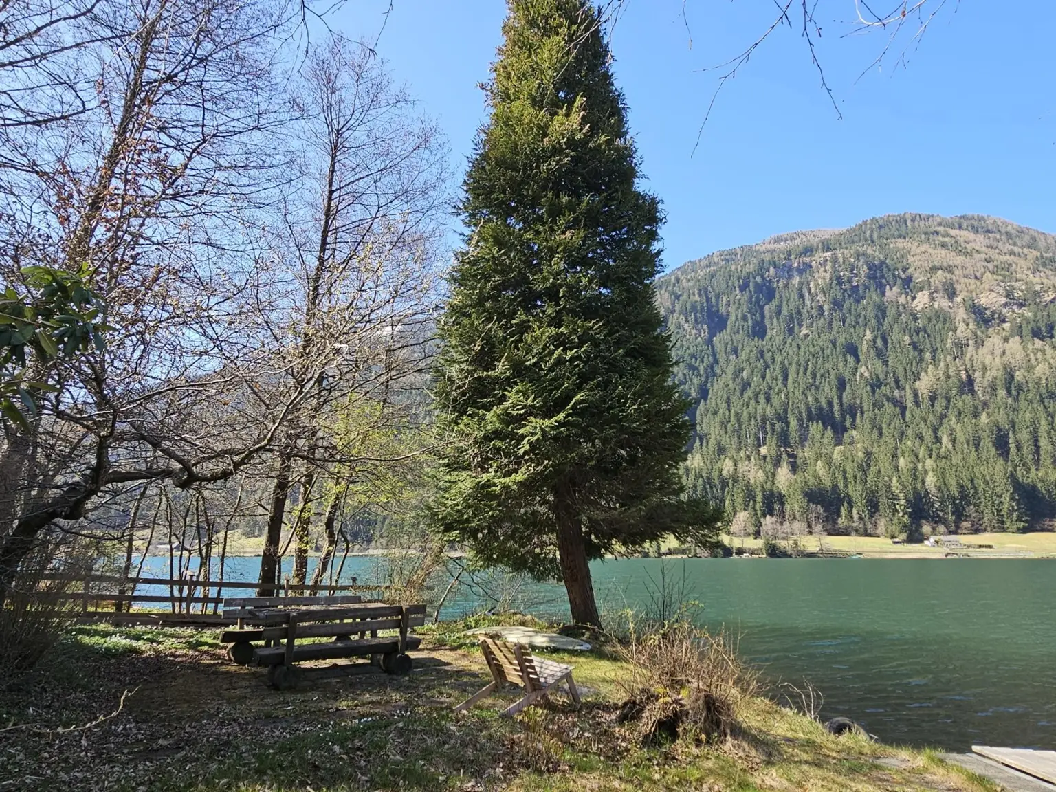 Seegrundstück - exklusiv und idyllisch - wohin mit der Seele, wenn nicht an den See!