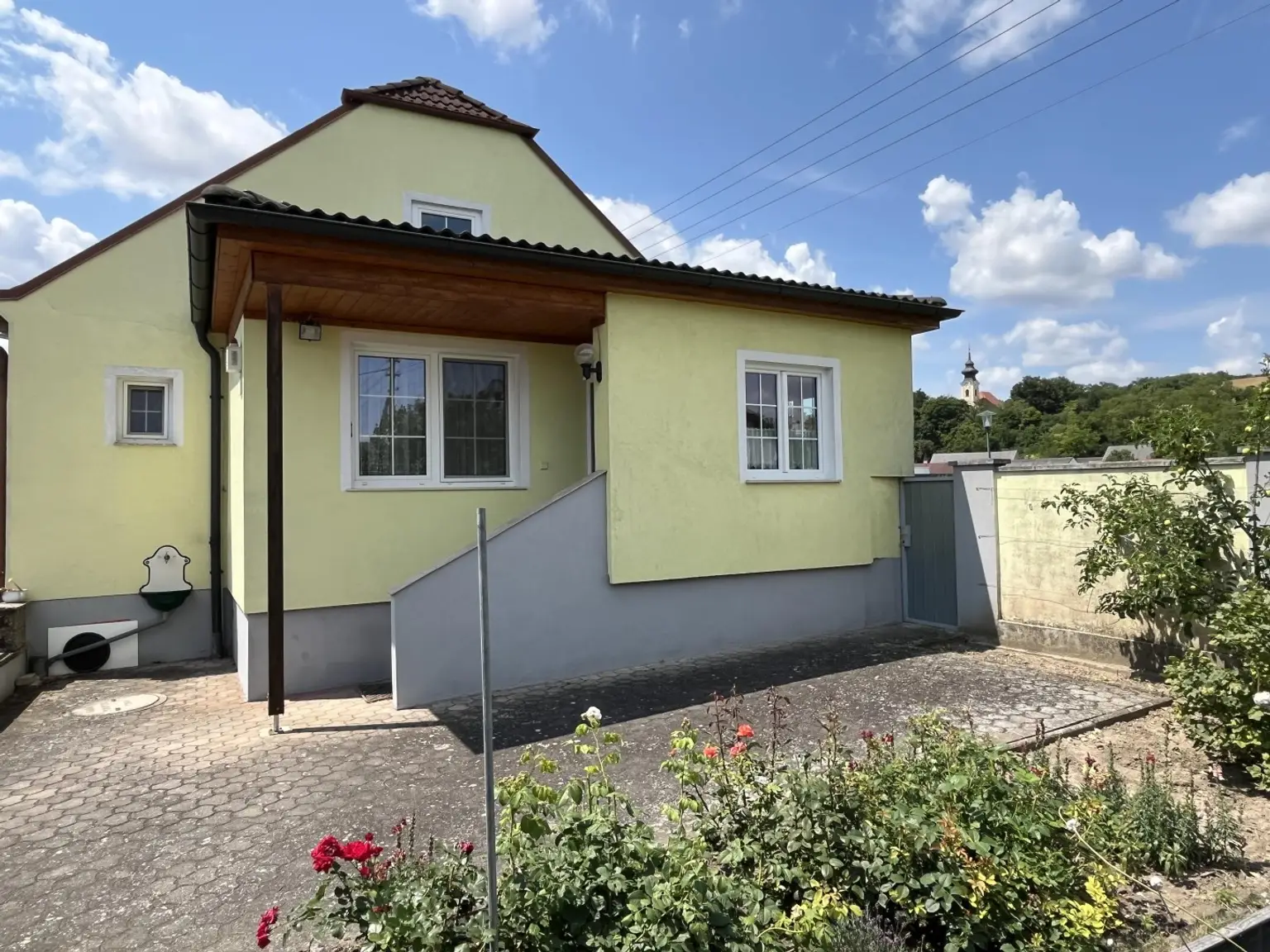 Wunderschöne Immobilie in zentraler Lage von Ladendorf