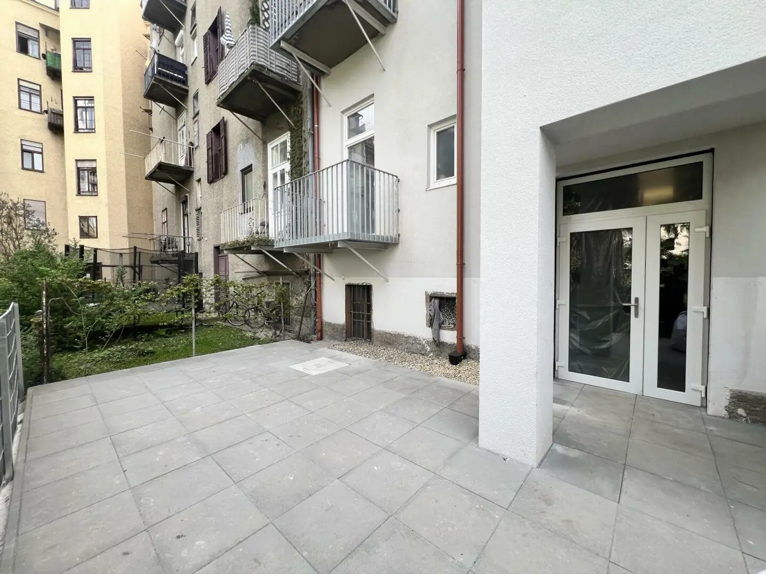 Modernisierter Altbau für Büro oder Ordination nähe Lendplatz -> Top 1