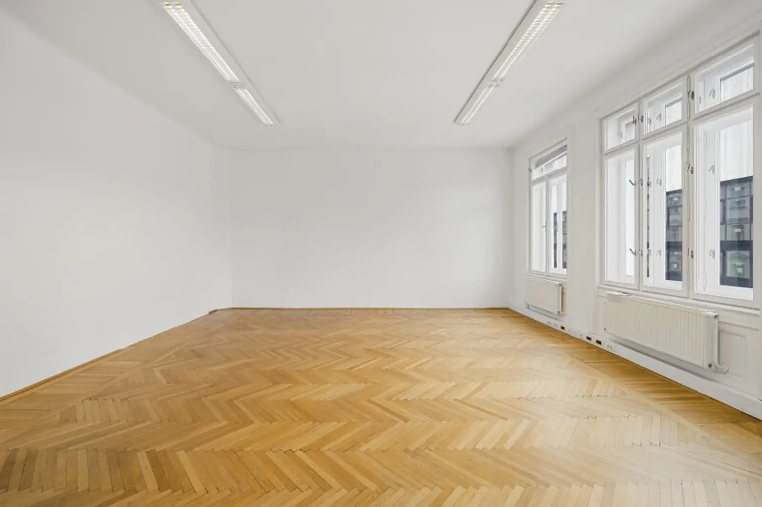 Modernes Büro im Stilaltbau direkt beim Schwarzenbergplatz/Karlsplatz ZU VERMIETEN