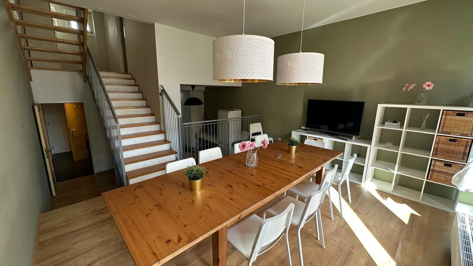 "Architektonisch reizvolles Wohnen mit Terrassen"