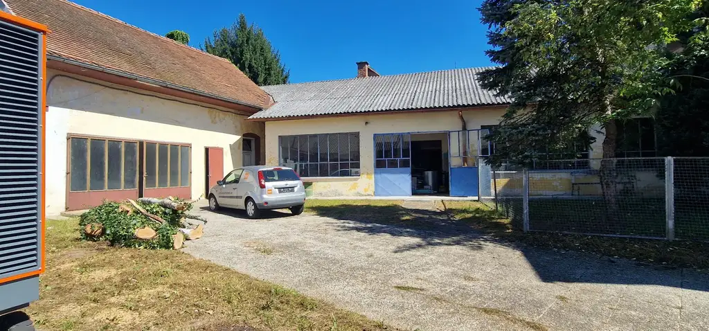 Betriebsbereites Objekt mit Produktionshalle, Werkstätten, Lagerräume und Büros. Flexible Nutzung, in Rudersdorf Nähe Fürstenfeld
