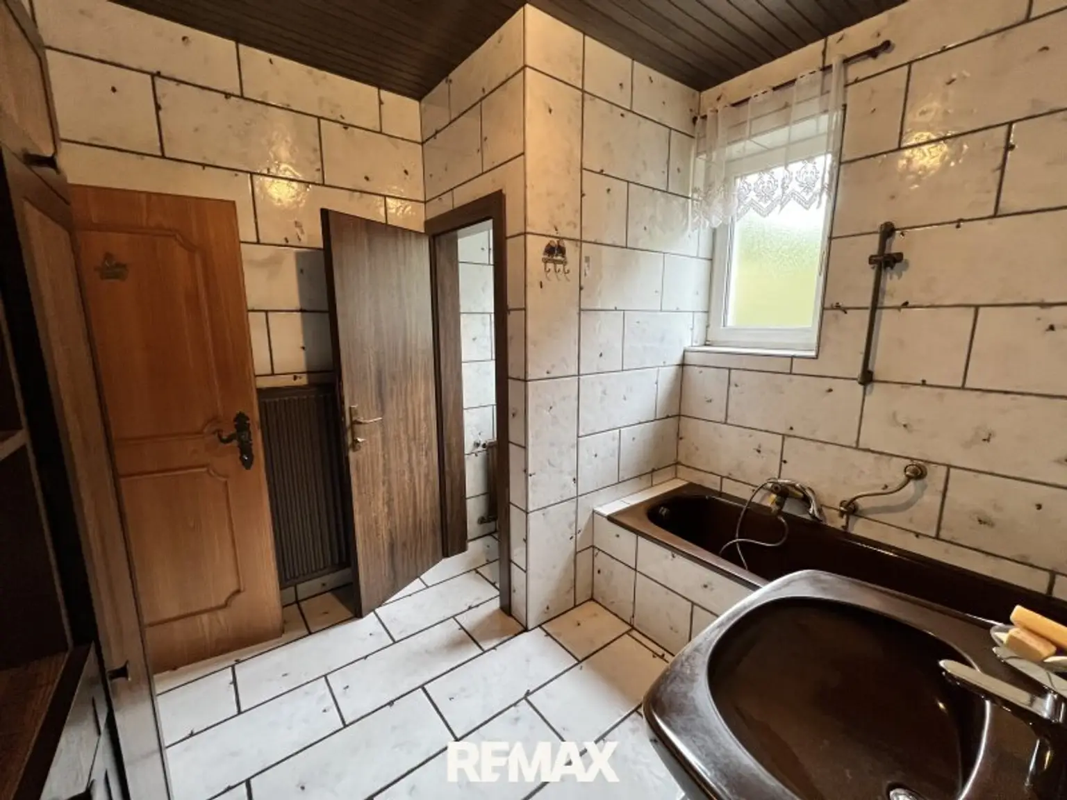 Badezimmer EG