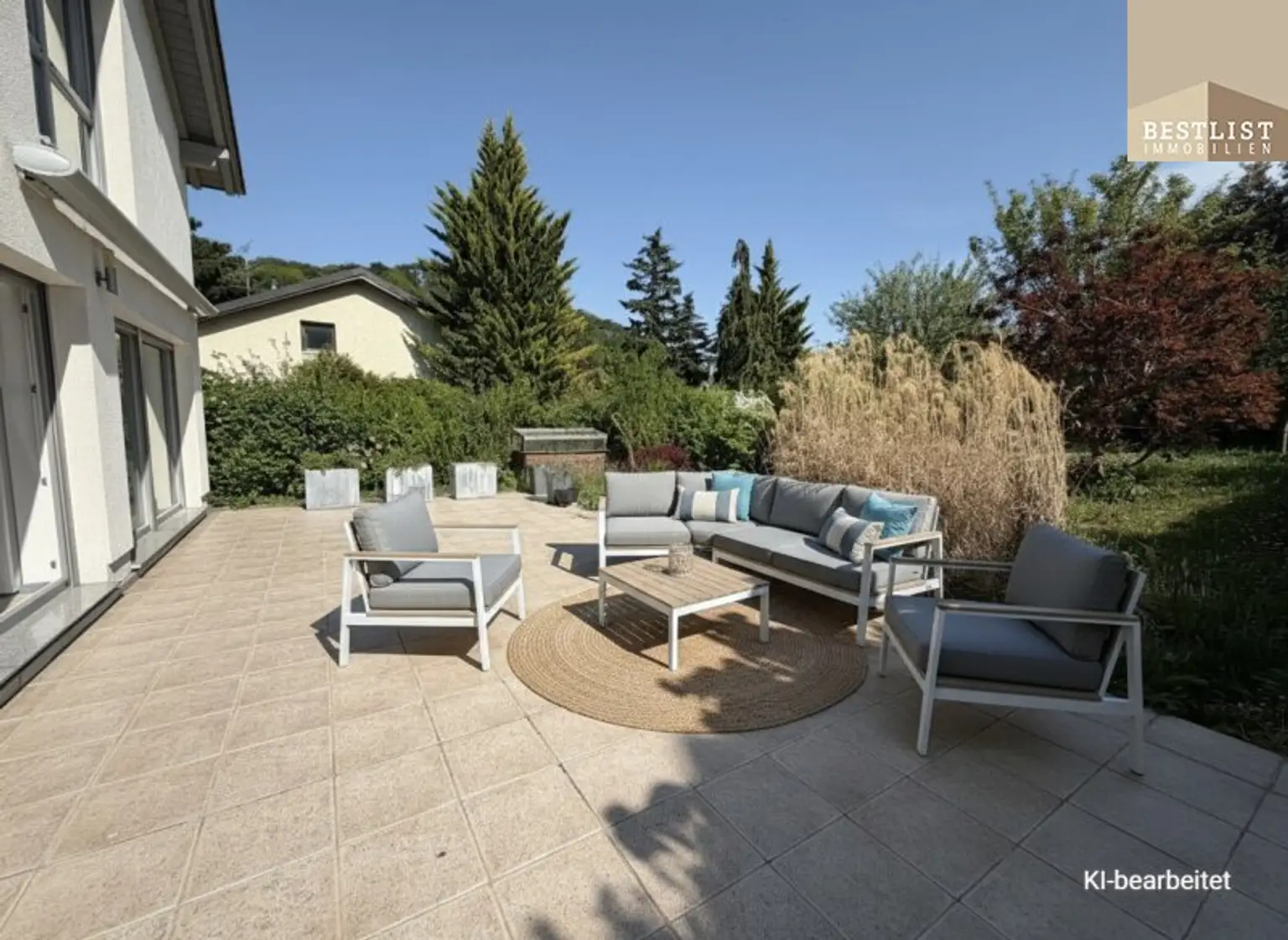 Moderne Eleganz trifft Naturidylle – energieeffizientes Einfamilienhaus mit großzügiger Terrasse in der Hinterbrühl