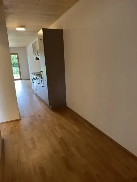 120 Meter zur U1 Oberlaa- Sonnige, barrierefreie Gartenwohnung mit Top U1 Anbindung- inkl. Küche