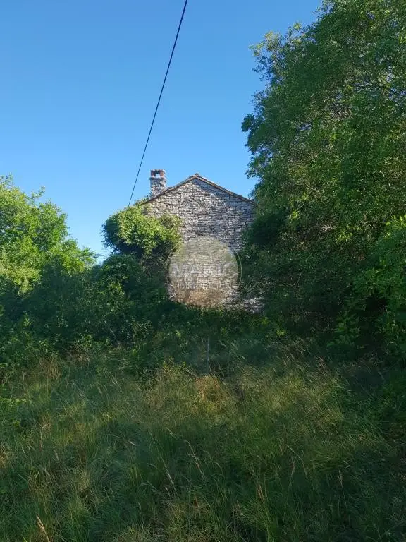 ISTRIEN – Renovierungsbedürftiges Steinhaus