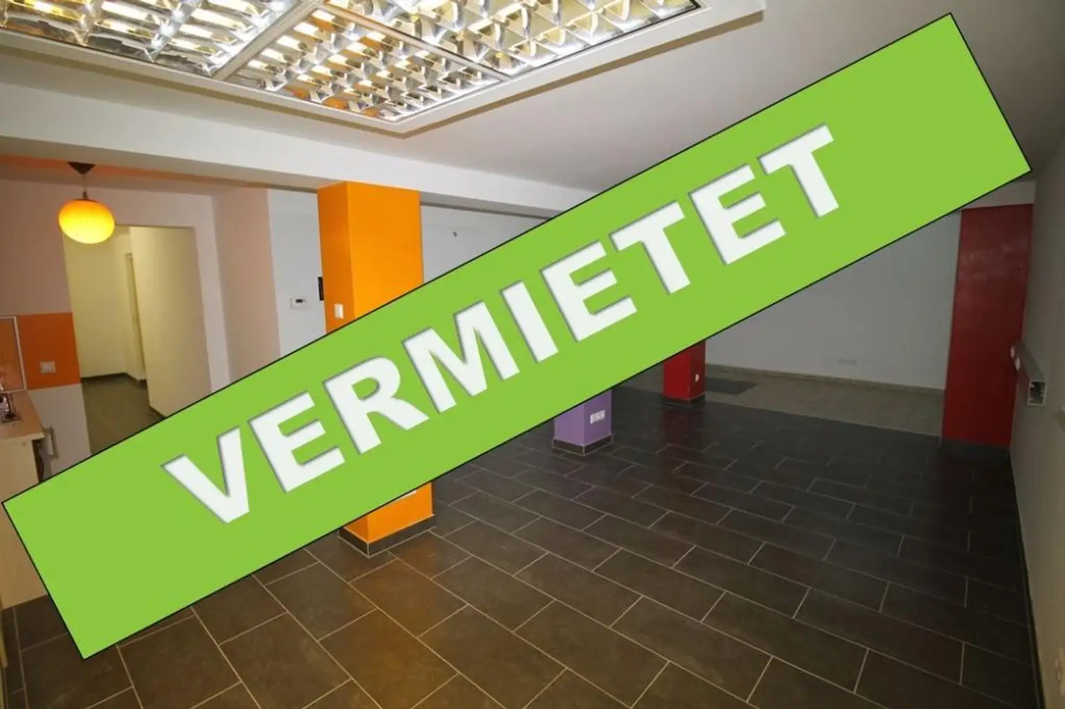 VERMIETET!!! 56 m² Büro / Praxis / Atelier / Massagestudio in Stadtlage