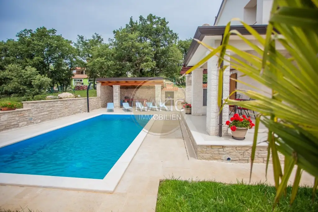 ISTRIEN - EINFAMILIENHAUS MIT POOL UND MEERBLICK