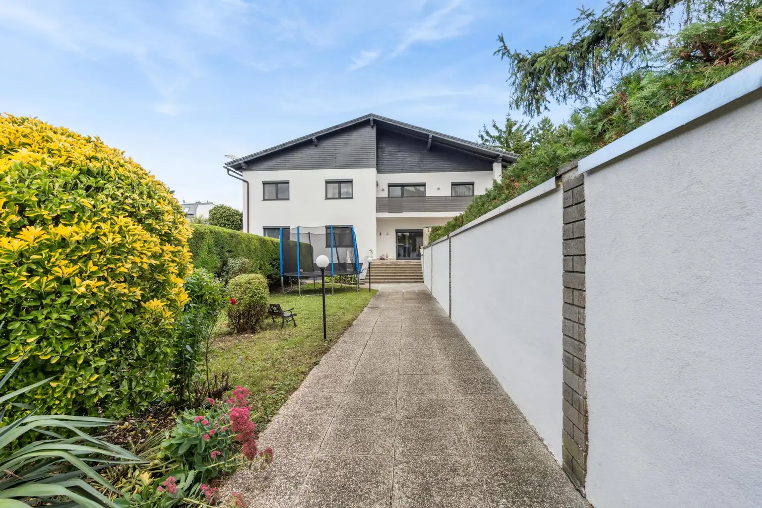 Exklusives Einfamilienhaus in ruhiger Lage!