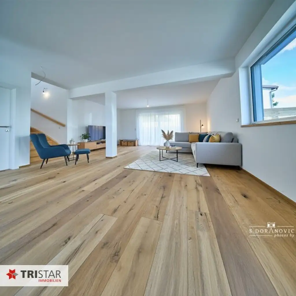 NEU! ++ ERSTBEZUG IN RUHIGER GRÜNLAGE ++ FAMILIENFREUNDLICHES HAUS MIT STELLPLATZ & EINBAUKÜCHE ++ 1220 WIEN ++