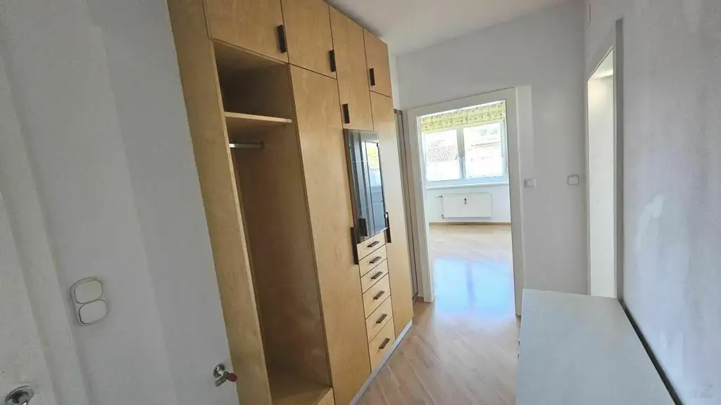 ***Elegante & sonnige Wohnung***Süd-Loggia***Garage***Tischlerküche***Ruhelage***