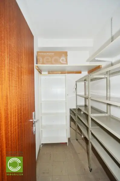 CHRISTOPH CHROMECEK IMMOBILIEN - MÖDLING - Großzügige Einraumwohnung in Zentrumsnähe!