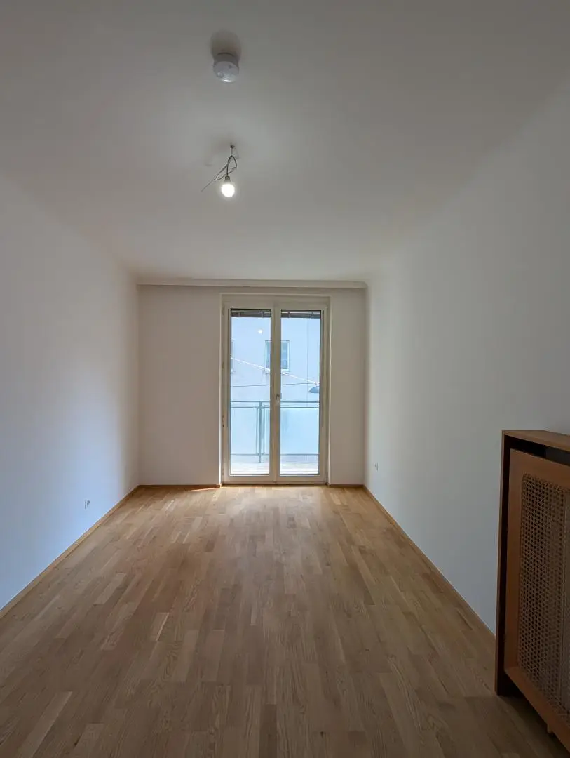 Schlafzimmer 1 mit Loggia