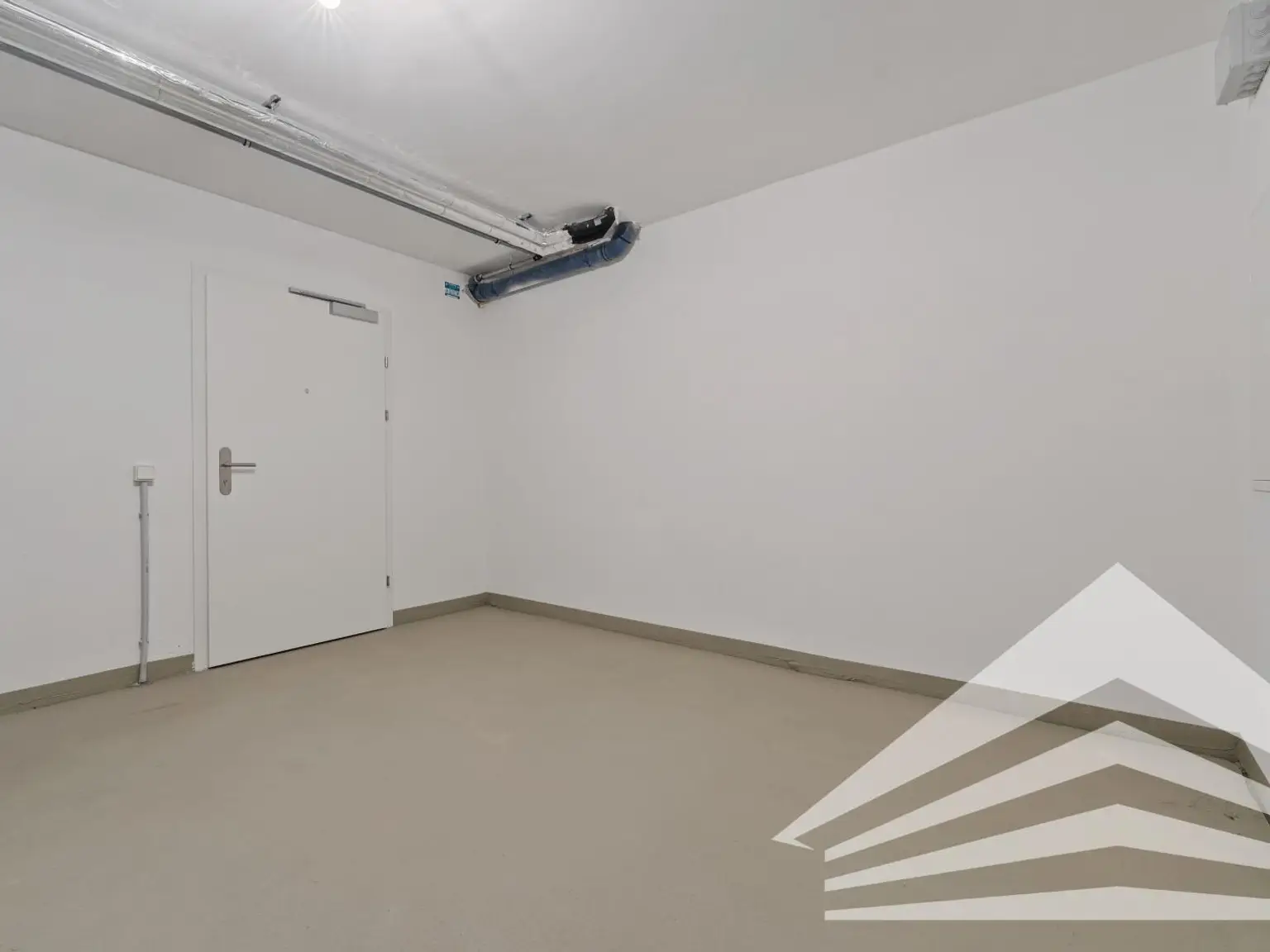 Pichling/Ebelsberg: Unterkellertes Reihenhaus mit Dachterrasse zum Erstbezug!