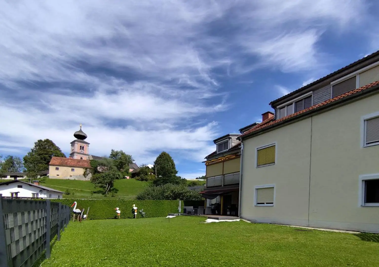 *** Moderne 77m² 3-Zimmer-Wohnung mit Terrasse & Carport – Wohnen im Herzen von Stanz!***