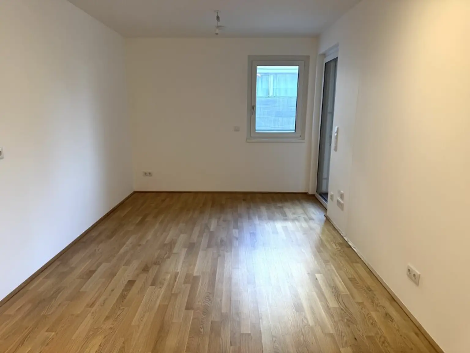 WOHNEN UND GENIESSEN IM SÜDWESTEN VON WIEN! PERFEKTE INFRASTRUKTUR – NÄHE SCHÖNBRUNN!