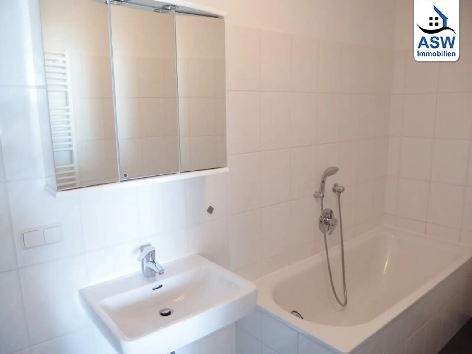 Schöne 2-Zimmer-Maisonettewohnung mit großzügiger Dachterrasse