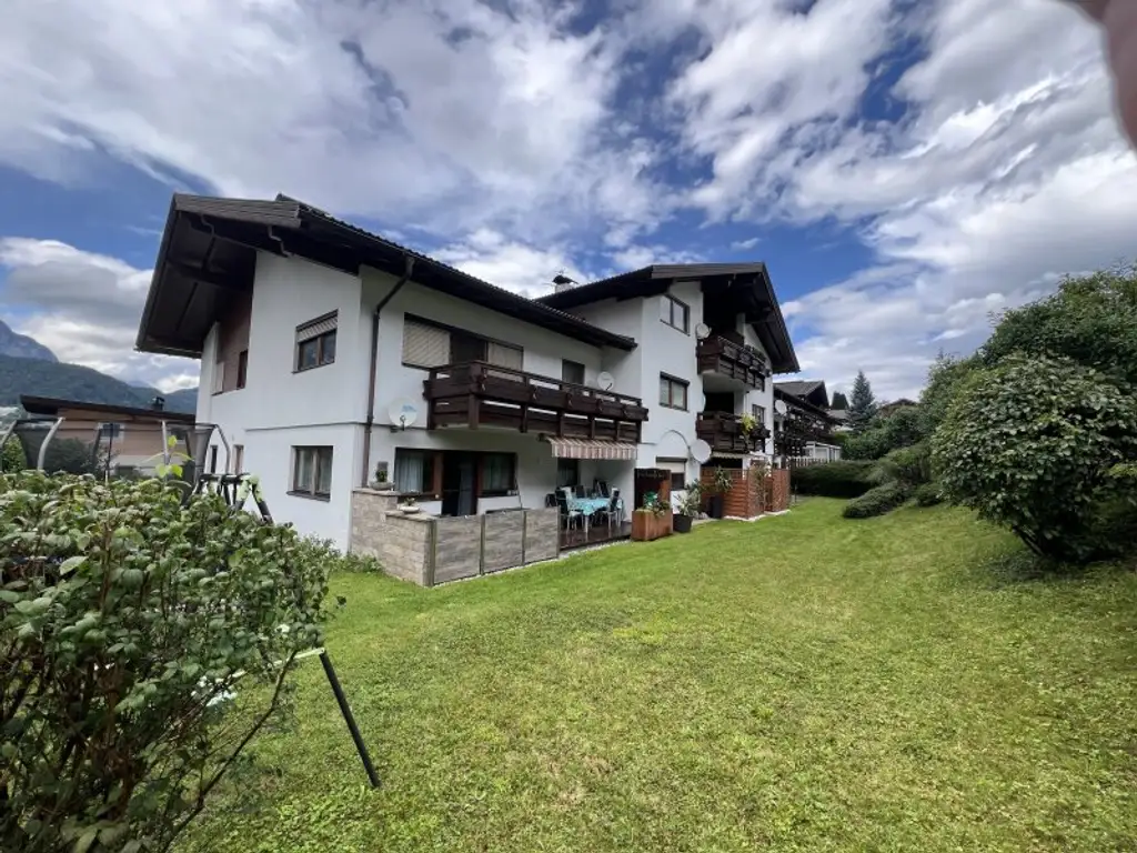 BUCH IN TIROL - Großzügig eingeteilte 4 Zi.-Wohnung mit Terrasse und Allgemeingarten