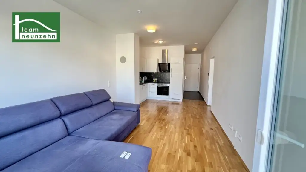2 Zimmer-Wohnung in generalsaniertem Neubau mit ca. 6m2 Balkon.