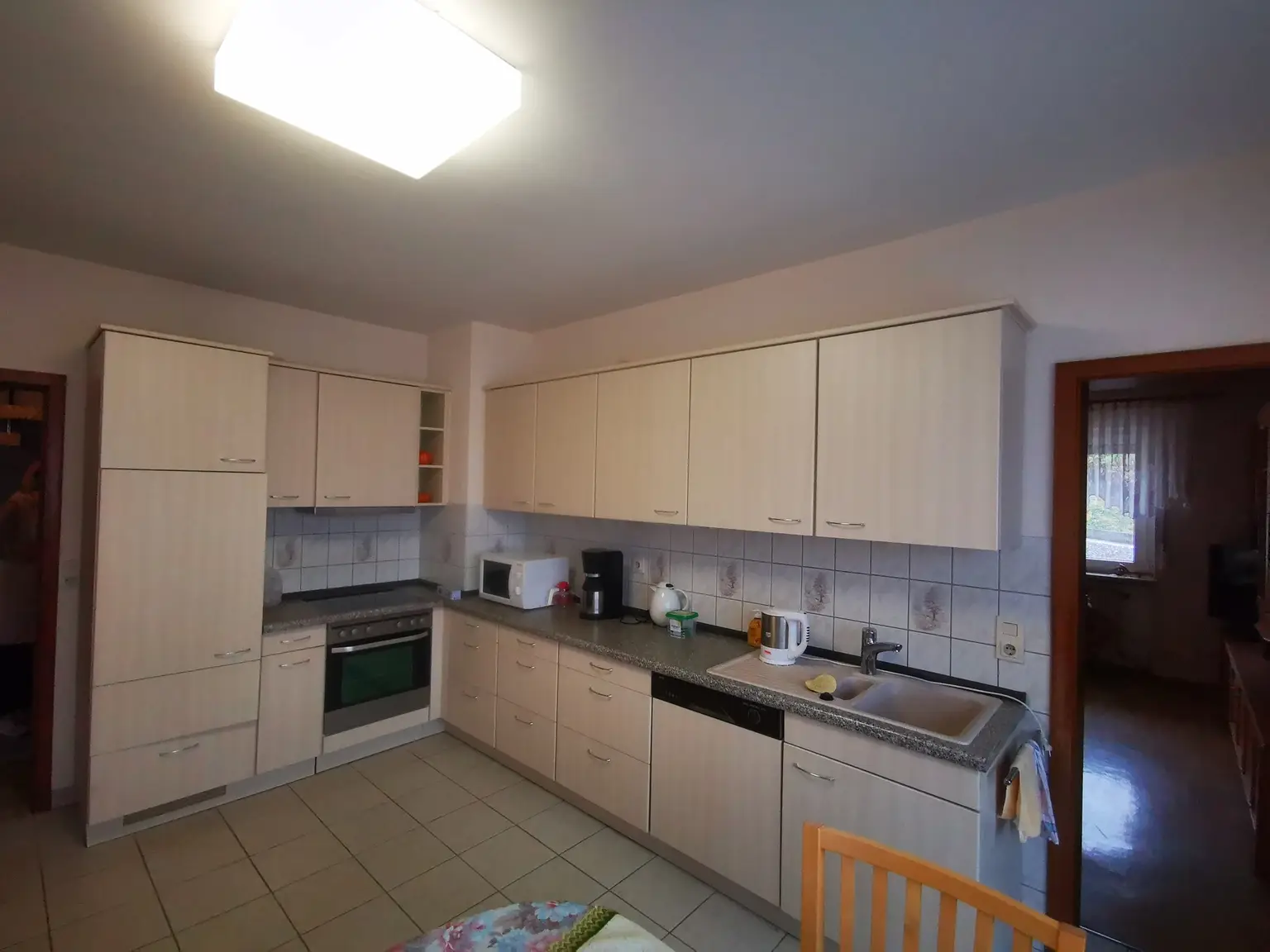 Freistehendes Wohnhaus mit großem Raumangebot, PV-Anlage und Ausbaupotenzial...!