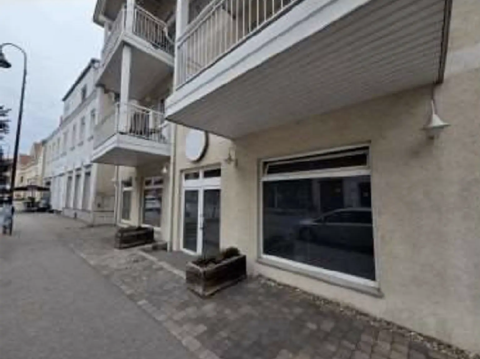 Anlageobjekt mit 16 Apartments, 2Geschäftslokalen und 21 Stellplätzen - wenige Autominuten vom Flughafen Wien entfernt