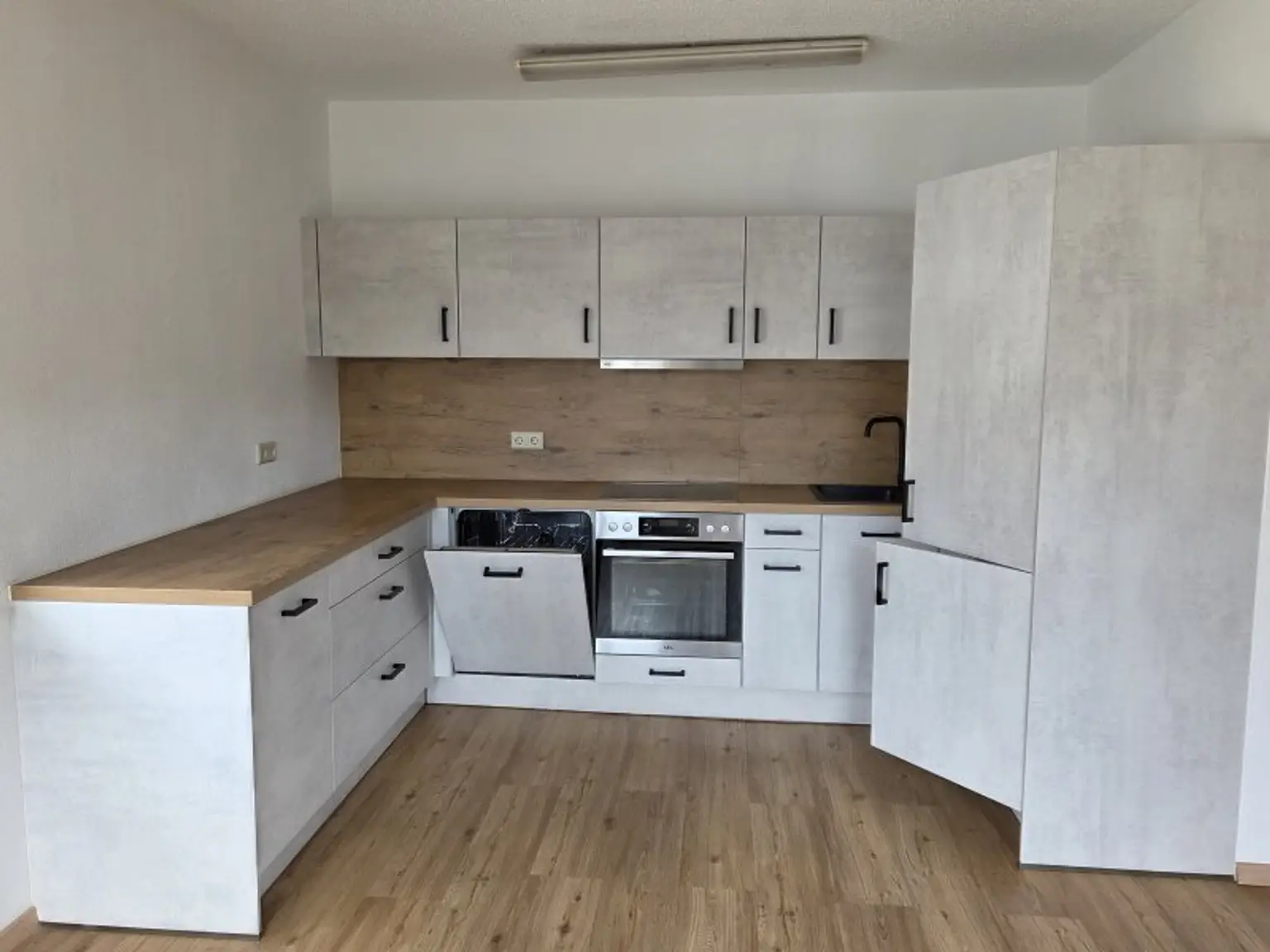 Neuwertige 1-Zimmer-Wohnung mit Balkon in Wels – Ihr neues Zuhause für 754,52 €!