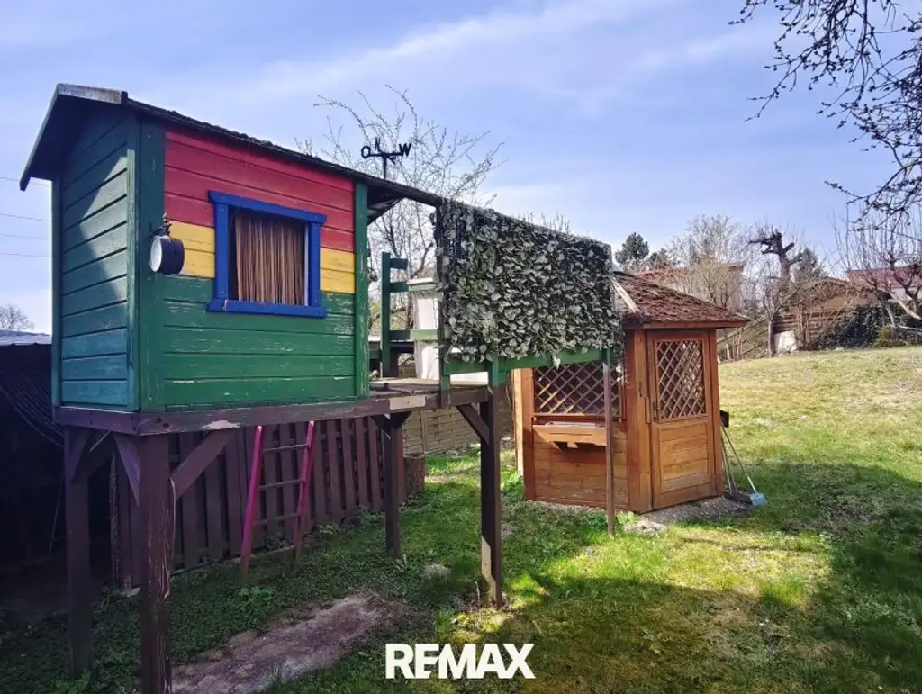 EFH mit großem Grundstück (1.164m²; teilbar) mit Garage, Carport und drei Gartenhäuschen